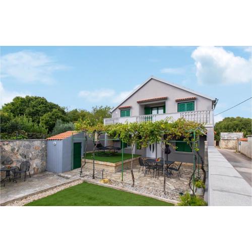 2 Bedroom Beautiful Home In Pridraga