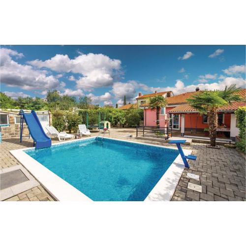 2 Bedroom Beautiful Home In Rijeka