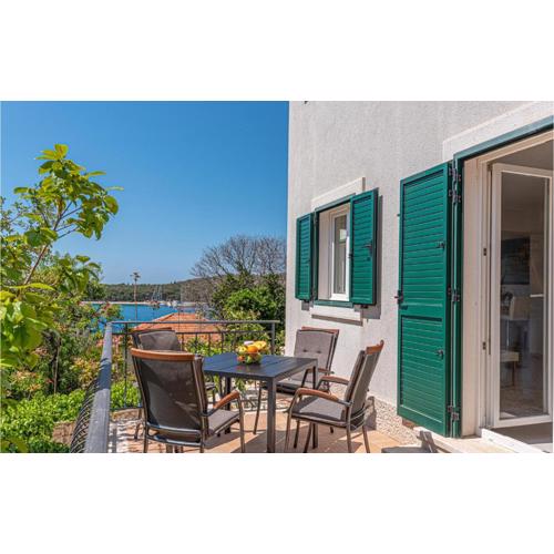 2 Bedroom Beautiful Home In Rogoznica