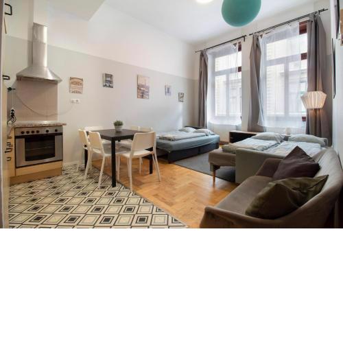 2 Bedroom Central Apt inside Gozsdu Passage