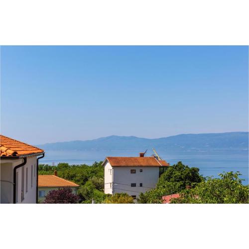 2 Bedroom Cozy Apartment In Kostrena