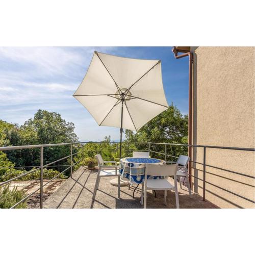 2 Bedroom Cozy Apartment In Matulji