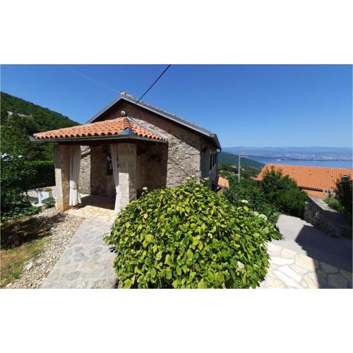 2 Bedroom Cozy Home In Lovran