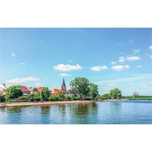 2 Bedroom Cozy Home In Nowe Warpno
