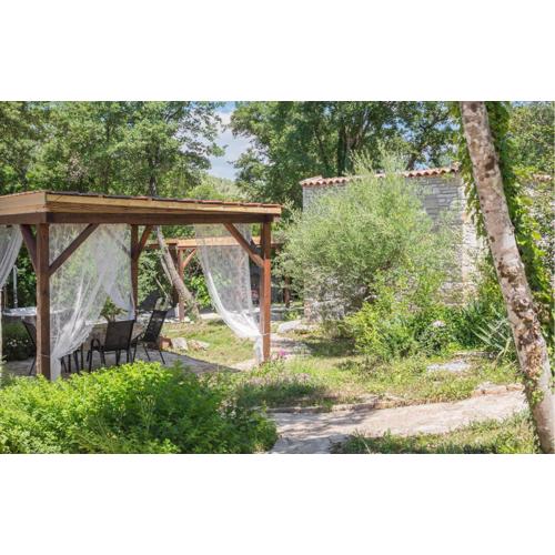 2 Bedroom Cozy Home In Rovinj