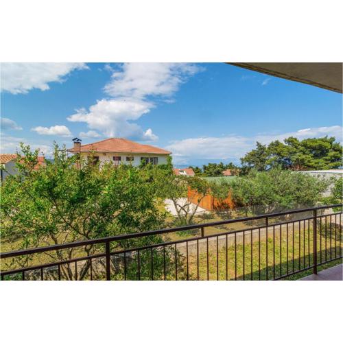 2 Bedroom Gorgeous Apartment In Jelsa