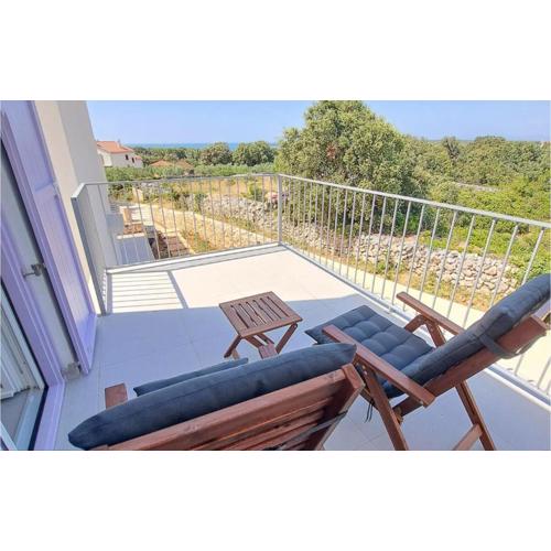 2 Bedroom Gorgeous Apartment In Olib