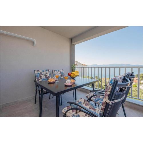 2 Bedroom Gorgeous Apartment In Podaca