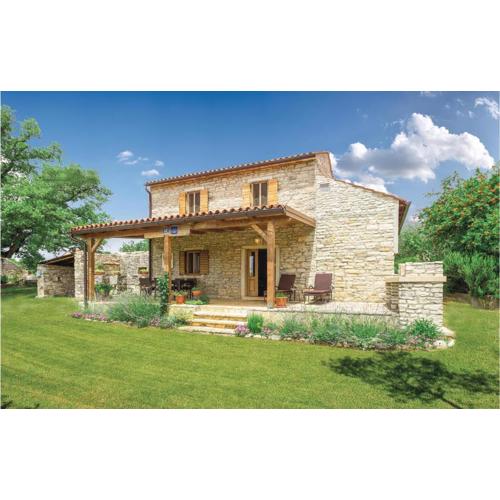 2 Bedroom Gorgeous Home In Buje
