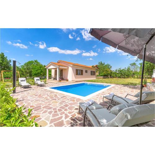 2 Bedroom Gorgeous Home In Trget