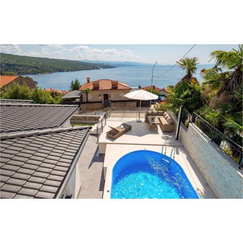 2 Bedroom Gorgeous Home In Volosko