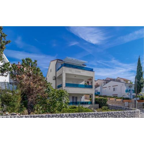 2 Bedroom Lovely Apartment In Dramalj