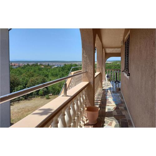 2 Bedroom Lovely Apartment In Jadranovo