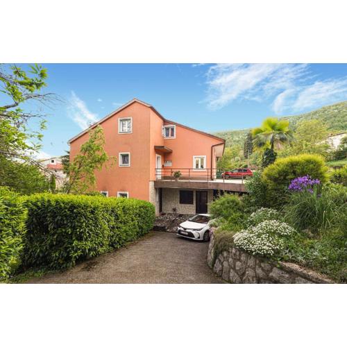 2 Bedroom Lovely Apartment In Lovran