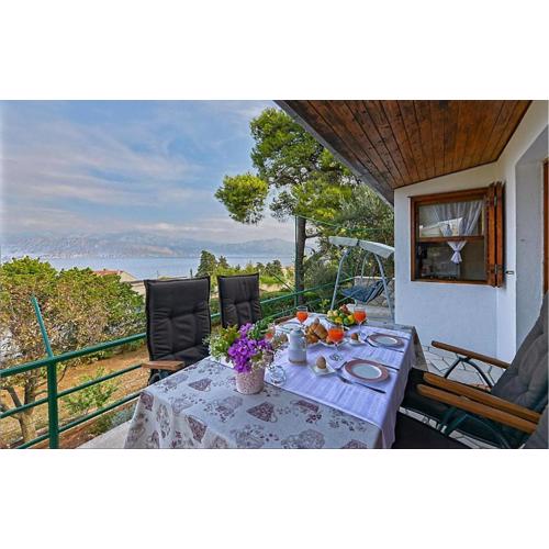 2 Bedroom Lovely Home In Brac