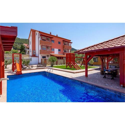 2 Bedroom Nice Apartment In Banjol