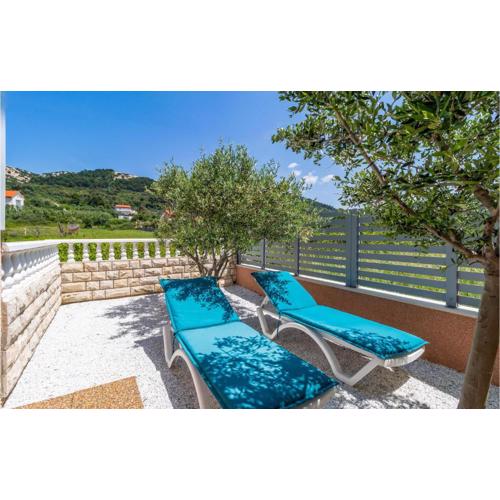 2 Bedroom Nice Apartment In Rab