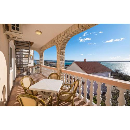2 Bedroom Nice Apartment In Rtina