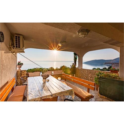 2 Bedroom Nice Apartment In Stara Baska