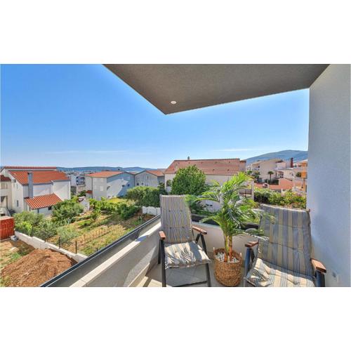 2 Bedroom Nice Apartment In Trogir