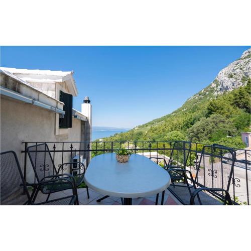 2 Bedroom Nice Home In Baska Voda
