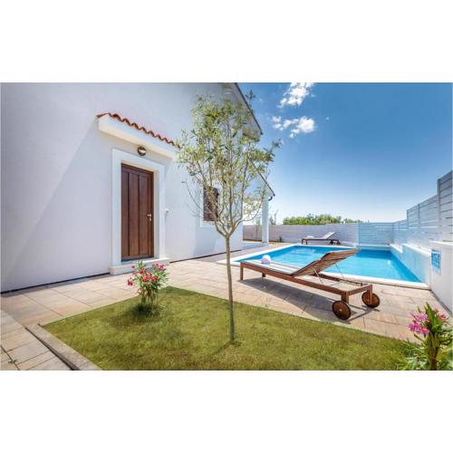 2 Bedroom Nice Home In Betiga