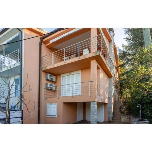 2 Bedroom Nice Home In Njivice