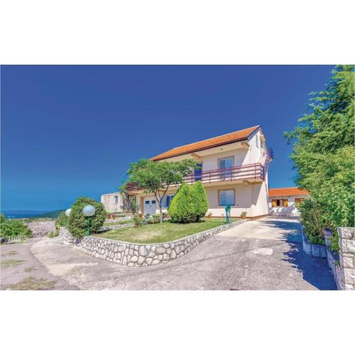 2 Bedroom Stunning Apartment In Grizane