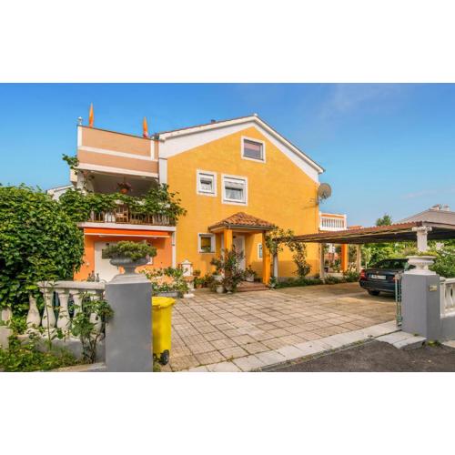 2 Bedroom Stunning Apartment In Krk
