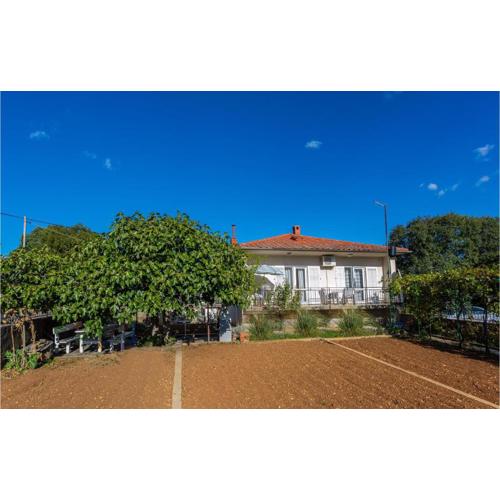 2 Bedroom Stunning Home In Omisalj