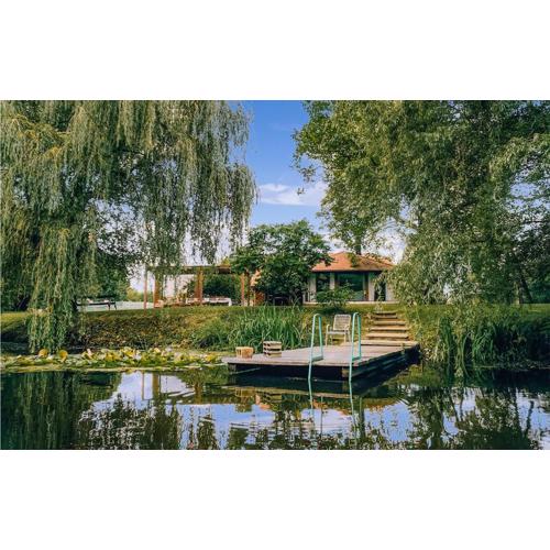 2 Bedroom Stunning Home In Rokovci