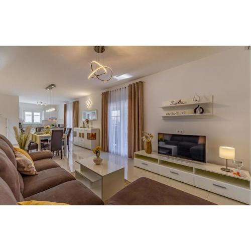 2 Bedroom Stunning Home In Skatari