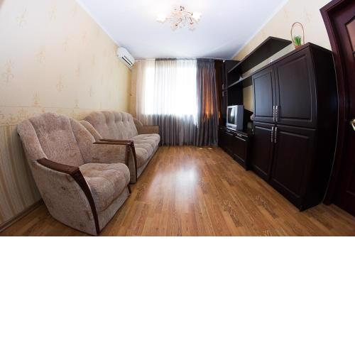 2 room in Centre on Troitskaya 3 floor