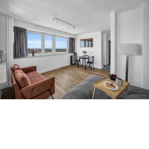 21st Floor Centrum Studio - Balcony, City View, AC - by Rentujemy
