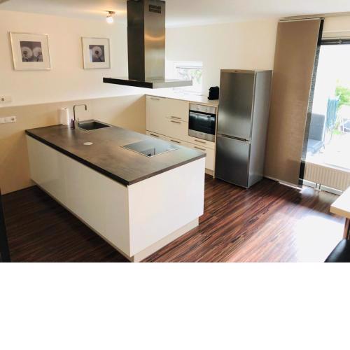 25h GARDEN Apartment PLUS private Beach