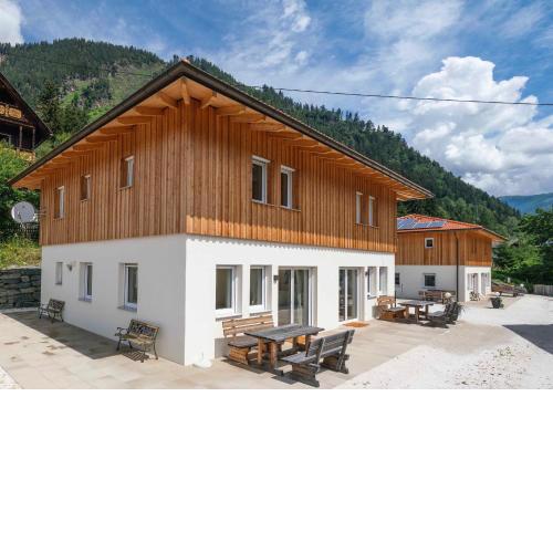 2Geräumiges Ferienhaus in den schönen Alpen