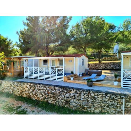 2Pines House