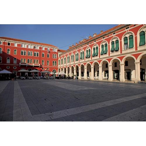 3 - beautiful modern apt in the heart of Split
