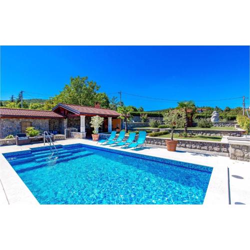 3 Bedroom Amazing Home In Jurdani