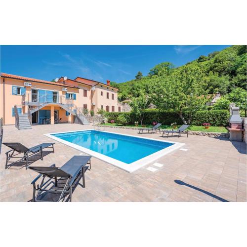 3 Bedroom Amazing Home In Plomin
