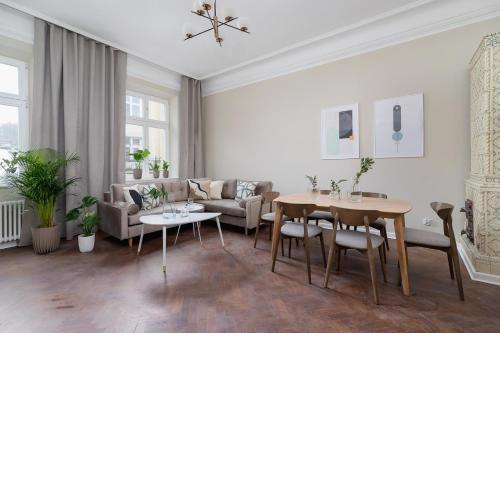 3 bedroom Apartment with the balcony - Rejtana 10