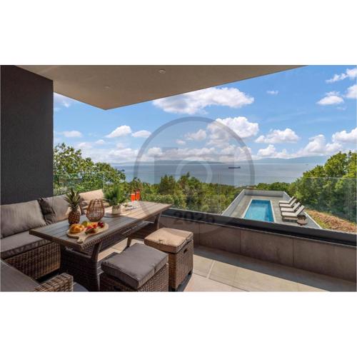 3 Bedroom Awesome Apartment In Kostrena
