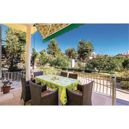 3 Bedroom Awesome Apartment In Lovran