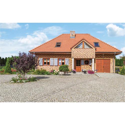 3 Bedroom Awesome Home In Gardna Wielka