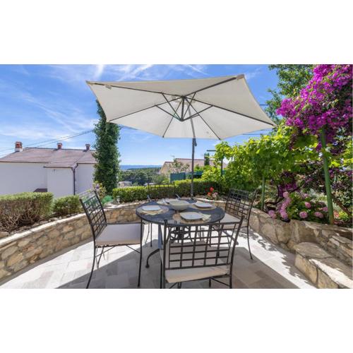 3 Bedroom Awesome Home In Mundanije
