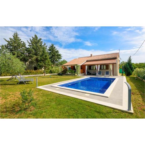 3 Bedroom Beautiful Home In Krnica