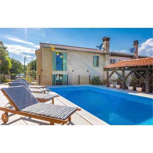 3 Bedroom Beautiful Home In Malinska