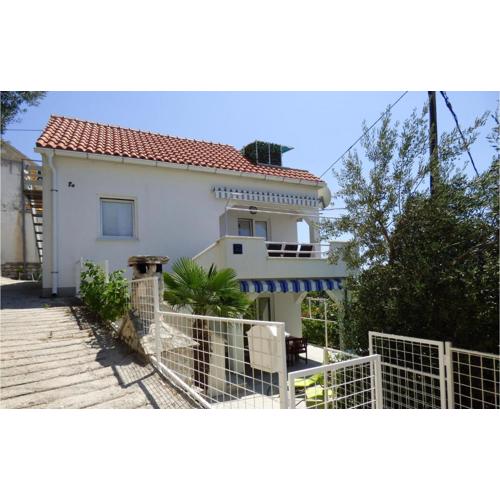 3 Bedroom Beautiful Home In Mimice