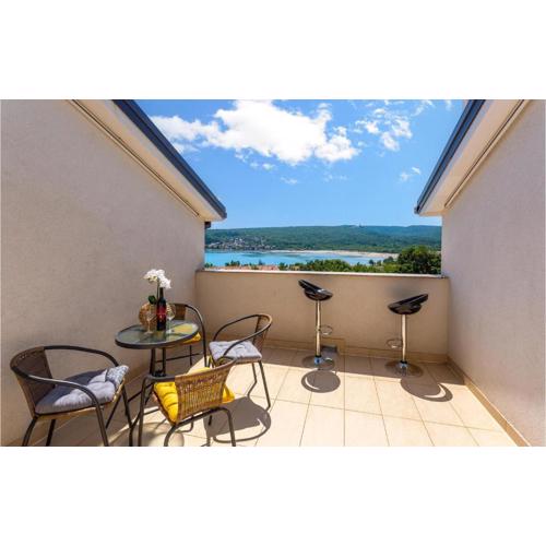 3 Bedroom Cozy Apartment In Dobrinj