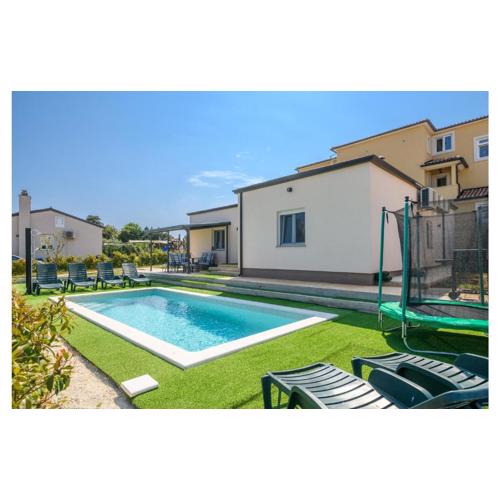 3 Bedroom Cozy Home In Banjole